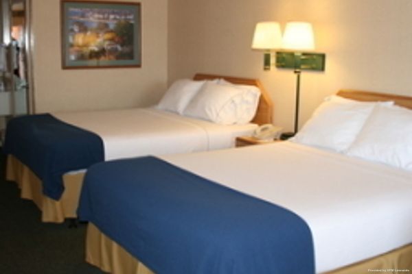 The Redwood Riverwalk Hotel (Fortuna)